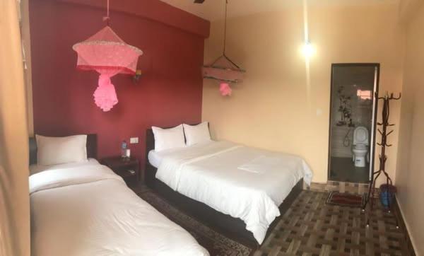 Hotel Sweetland Sauraha Esterno foto